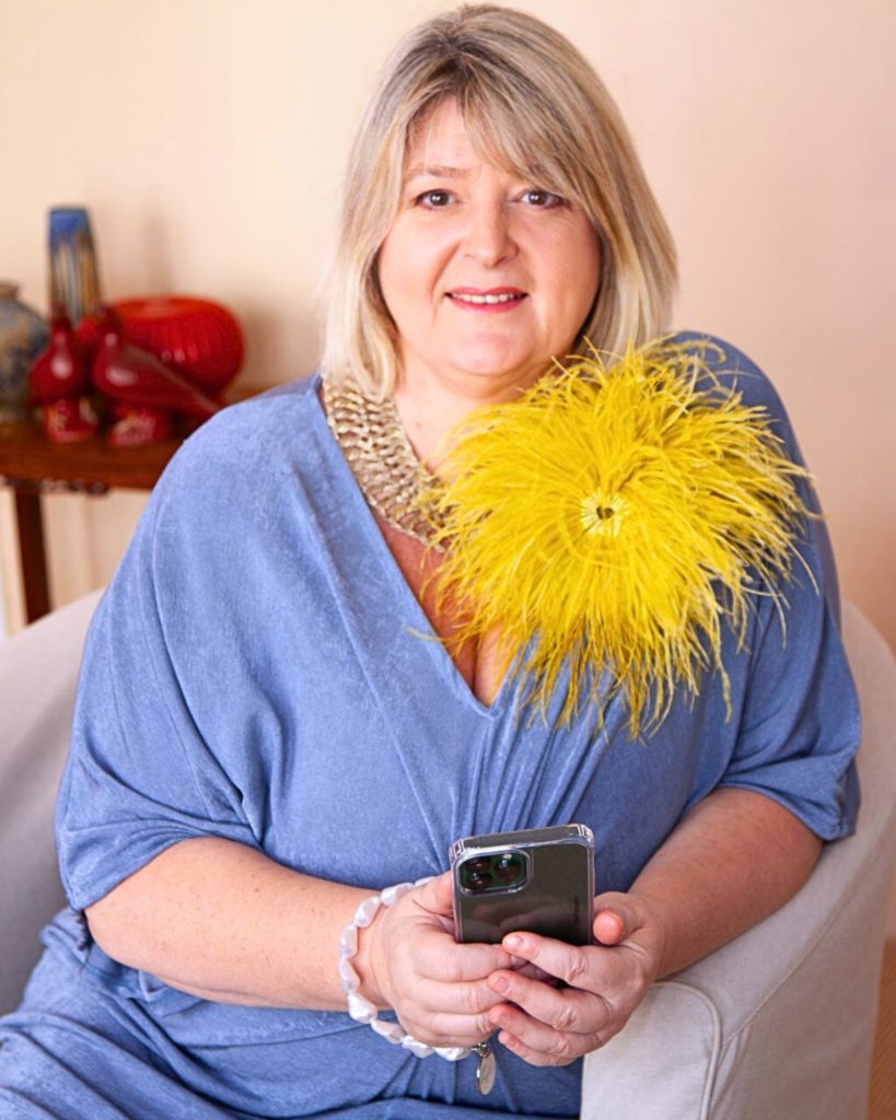 Portrait photo de Chine Lanzmann, la fondatrice du programme de coaching pour les femmes : Woman Impact elle est coach en leadership au féminin depuis 20 ans