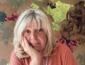 La coach qui accompagne les femmes leaders et dirigeantes dans leur carrière à partir de 50 ans à Paris en coaching individuel et en stage de formation au coaching et aussi en stage de coaching en Grèce
