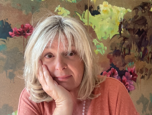 La coach qui accompagne les femmes leaders et dirigeantes dans leur carrière à partir de 50 ans à Paris en coaching individuel et en stage de formation au coaching et aussi en stage de coaching en Grèce
