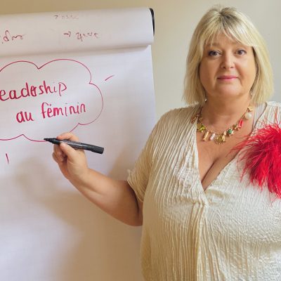 Chine_Lanzmann_en_formation_en_leadership_au_feminin_a_Paris_Woman_Impact La coach certifiée experte des femmes leaders en formation au leadership au féminin